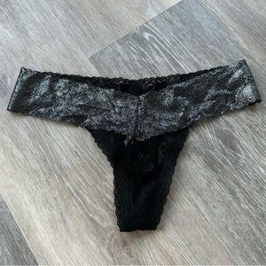 Nwot black silver thong